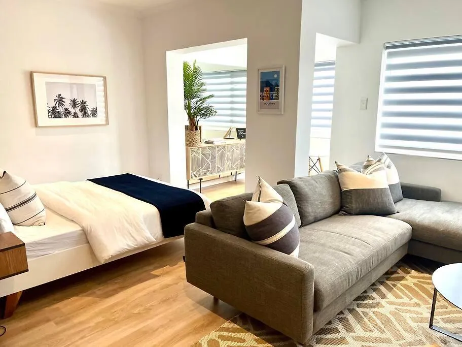 Chic City Studio With Mountain Views ケープタウン