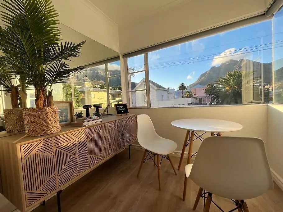 Chic City Studio With Mountain Views Cape Town Apartment