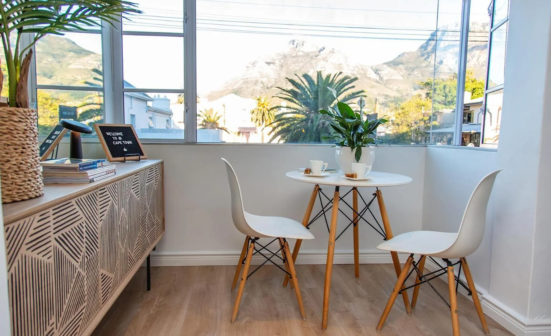 Apartment Chic City Studio With Mountain Views Cape Town